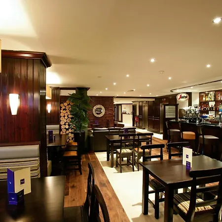 Leonardo Inn Glasgow West End-3